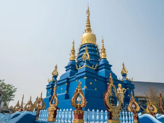 Wat Rong Suea Ten (Blue Temple)