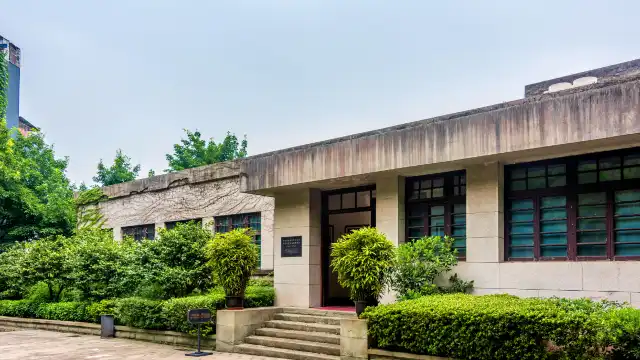 Hotels near Stilwell Museum