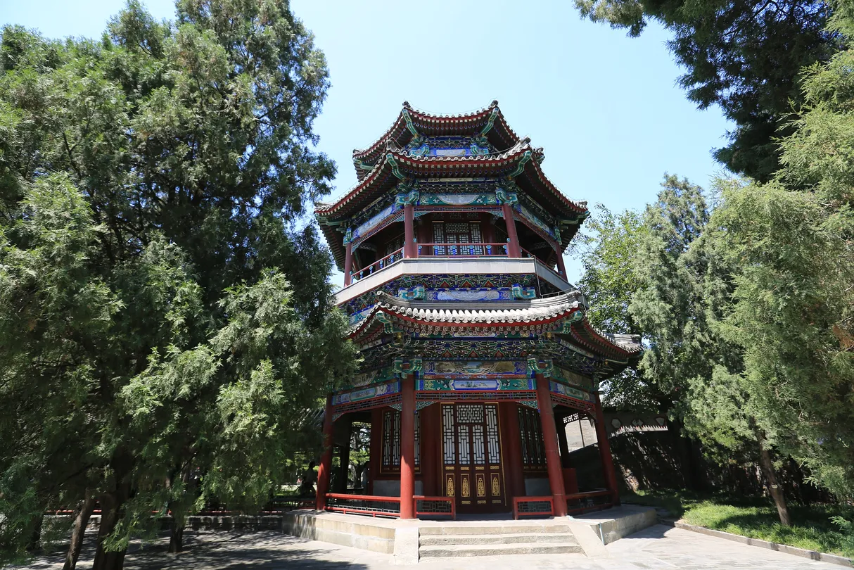 1_Pavilion with Mountain and Lake Scenery