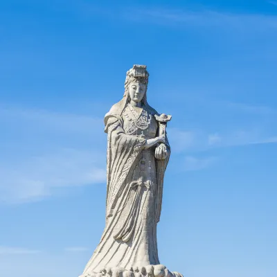 Jiangyinshenhua Temple周辺のホテル