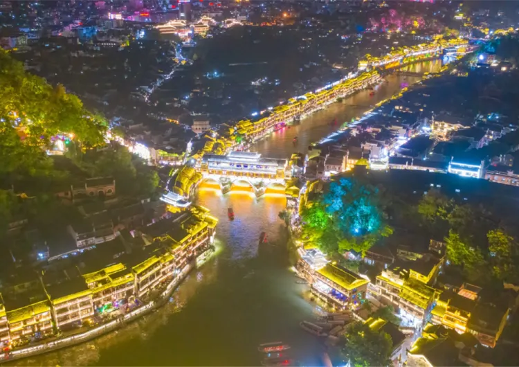 【鳳凰自由行】3天2夜鳳凰旅遊這樣玩，行程規劃懶人包全面看！