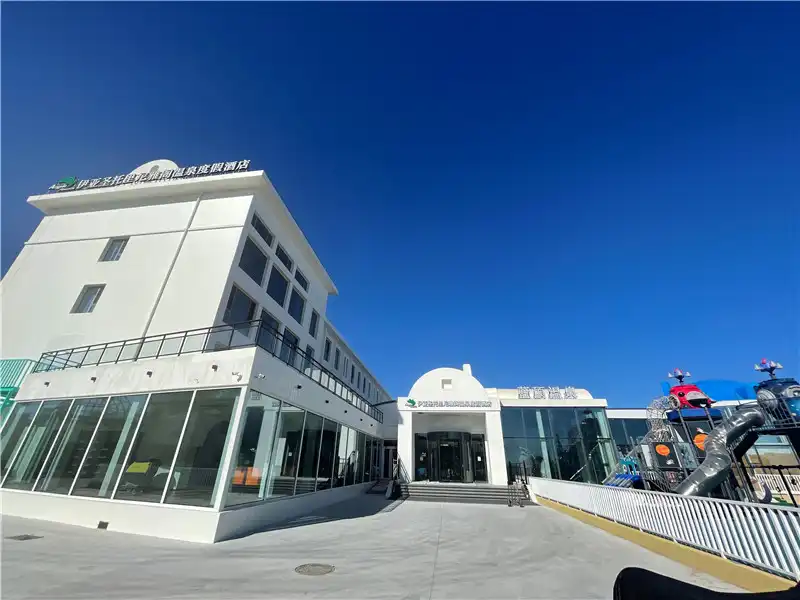 秦皇島サントリーニ・ブルールーフ海景温泉周辺のホテル