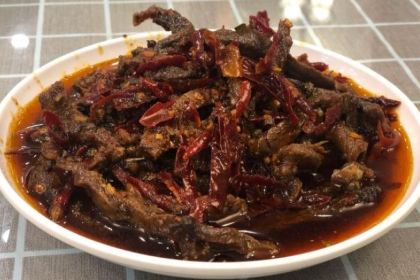 Rabbit Walk The World HONG HE XIAN GUO TU