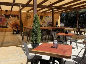 Napa Yard Oxbow Gardens