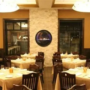 Ristegio's Restaurant & Lounge