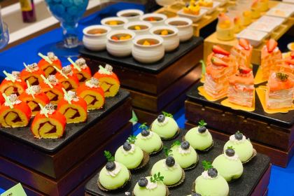 裕华铂金酒店西餐厅