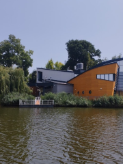 István Fekete Visitor Center Deseda