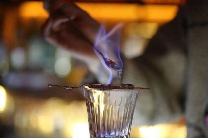 HE GUANG TONG CHEN COFFEE&COCKTAIL LOUNGE