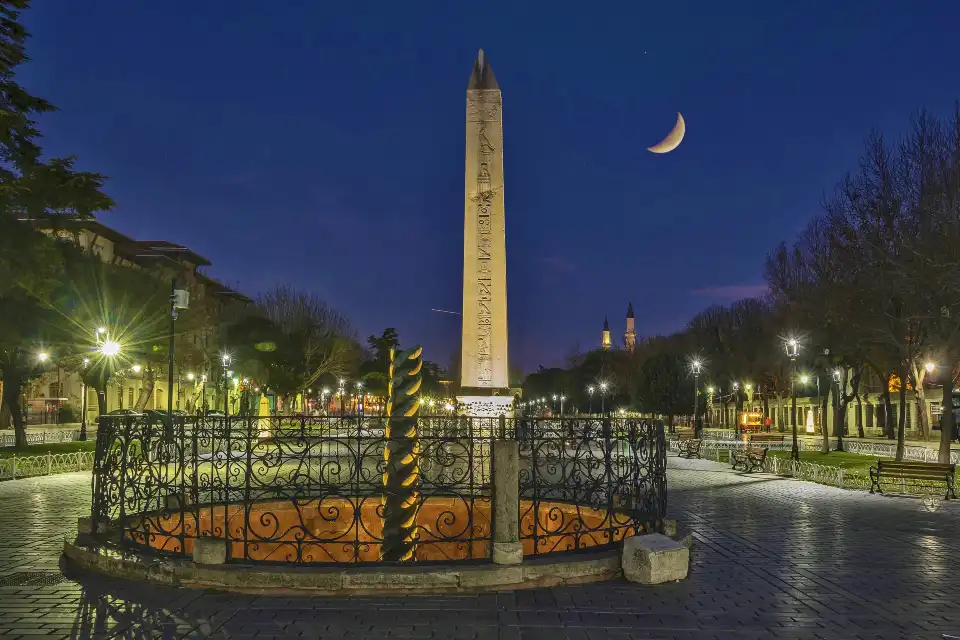 2_Sultanahmet Square