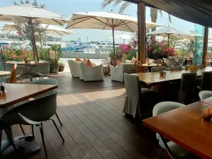 tashas Al Bateen
