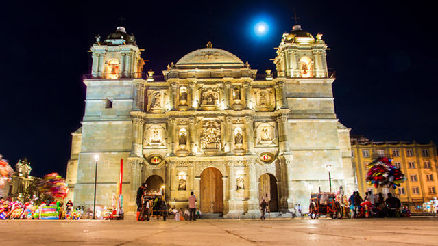 Zócalo de la Ciudad de Oaxaca (Plaza de La Constitución)