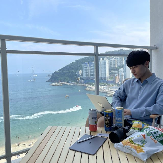 부산 오션뷰에서 즐기는 호크닉
