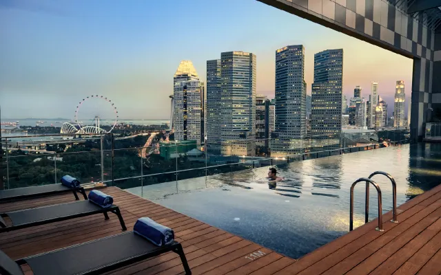 6 Pool-worthy Staycations in Singapore for all-year round Summer Fun!