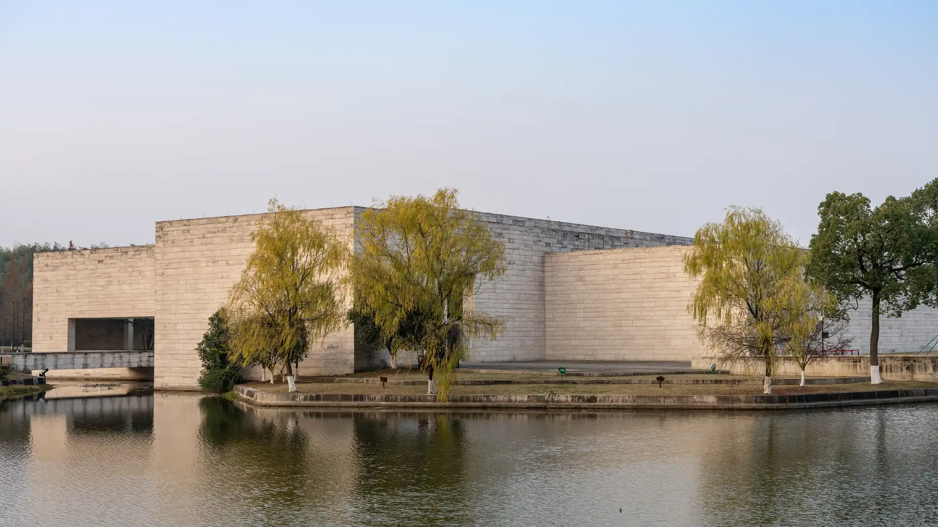 Hotels near Liangzhu Culture Village