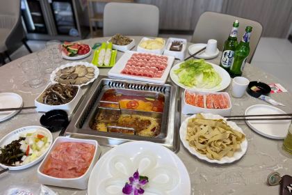 巴里岛假日酒店(丹凤丹江国家湿地公园店)·巴蜀老火锅