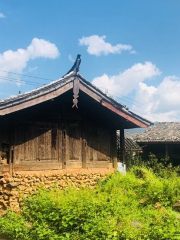 Yushui Village