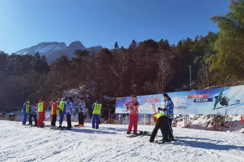 금채 연화산 스키장