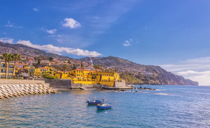 Hotels in Setubal That Provide Airport Transfers