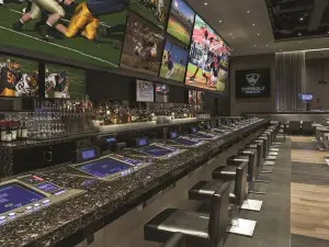 BetMGM Book Bar & Grill - Gold Strike Casino Resort