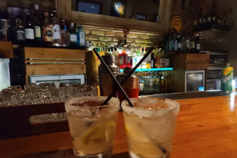 Tropical Bar