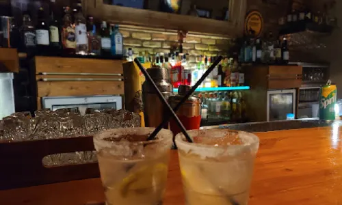 Tropical Bar