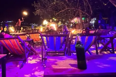 Stones Bar