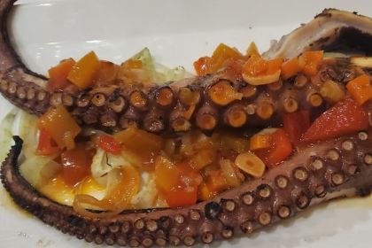 Russell's on Lake Ivanhoe