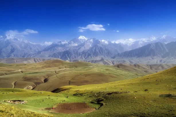 Xinjiang Kunlun Mountain Scenic Area