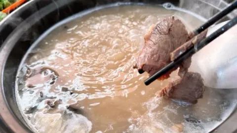 Beef And Sheep Fresh Soup Pot in Kangding