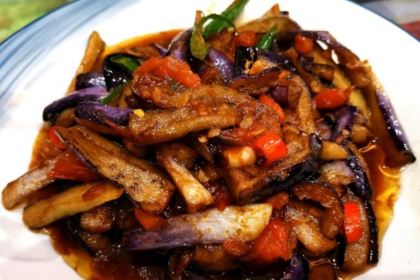 YI JIA REN MA MA CAI
