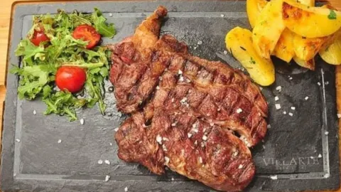 Taverna Covaci in ブカレスト