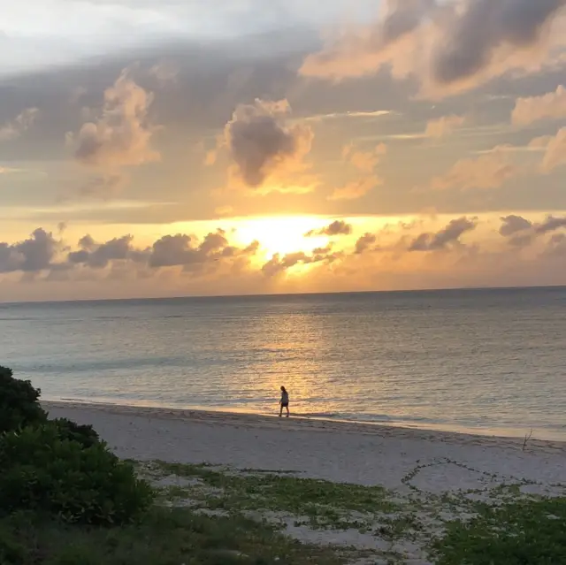 波照間島ニシ浜の夕陽