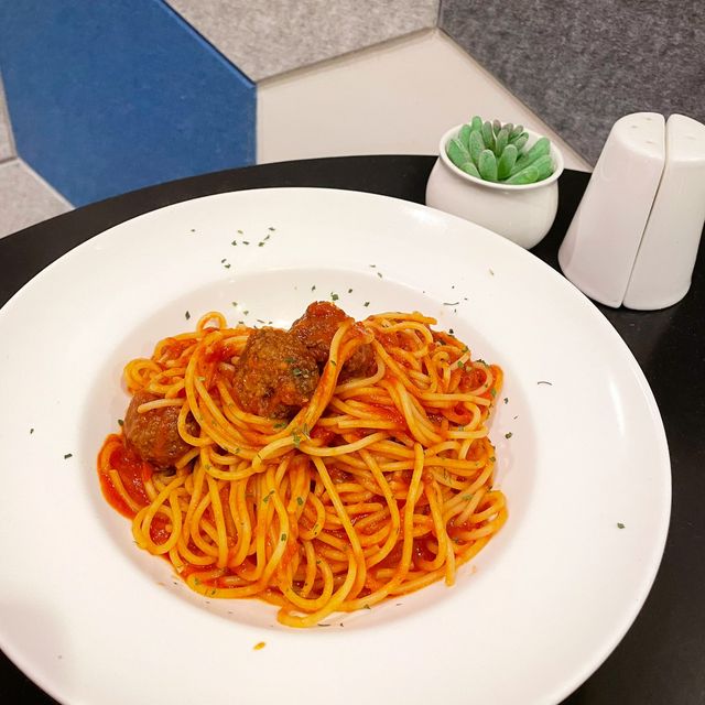 【 酒店套餐送的家庭特色晚餐 】 