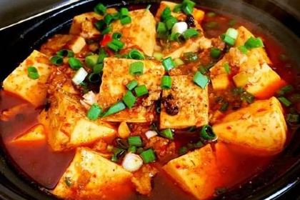 骆越田园假日酒店(大新安平仙河店)·牛图腾餐厅