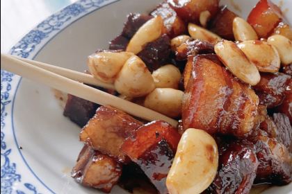 罗家冲柴火饭庄