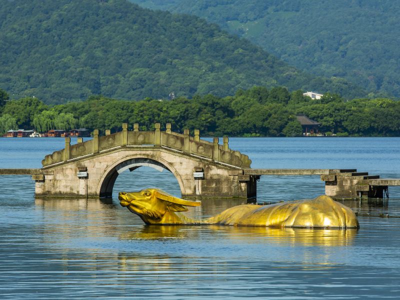 湧金池