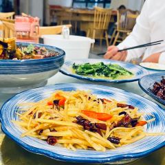 尹二姐守艺川菜(美专校街店) User Photo