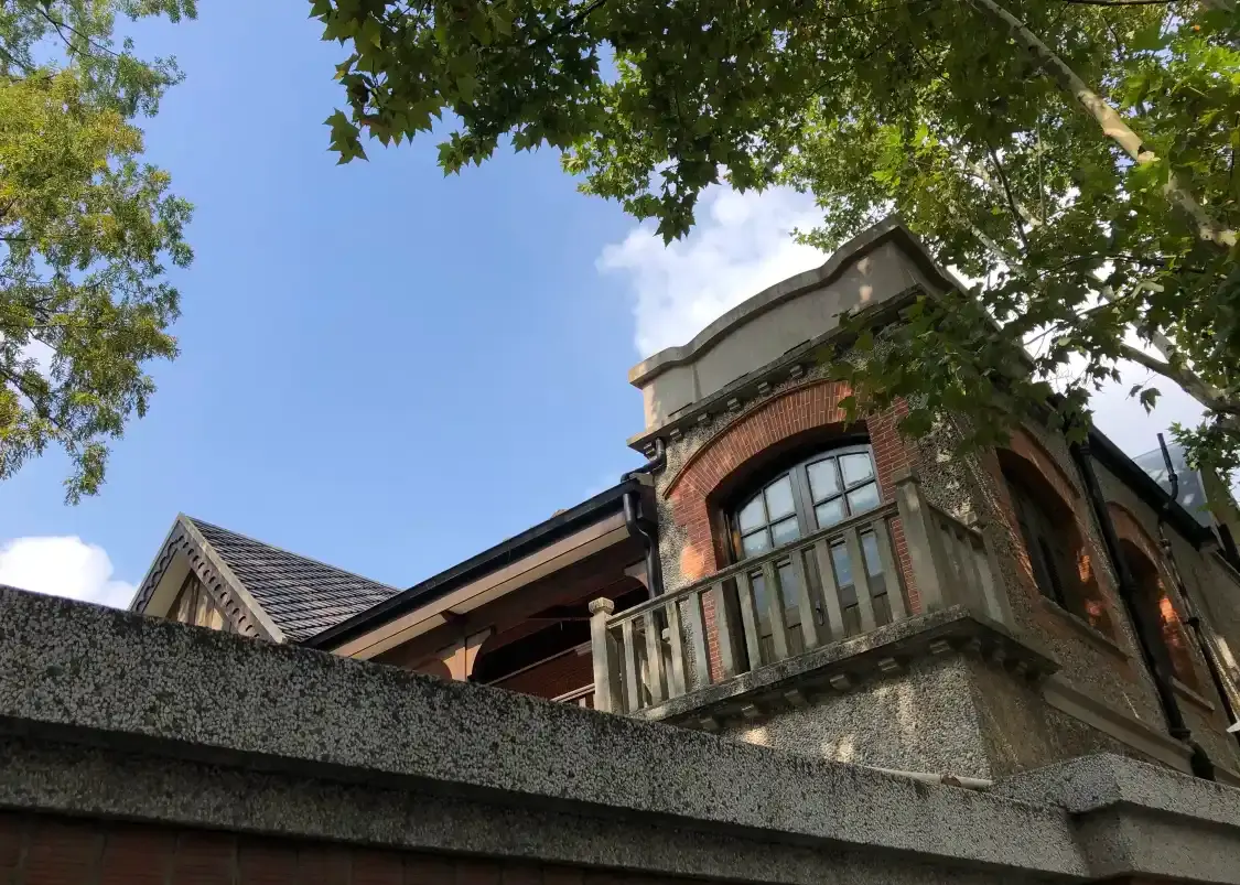 鄭洞國舊居附近的飯店