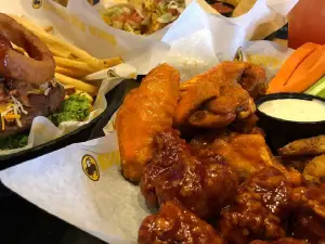 Buffalo Wild Wings Grill and Bar