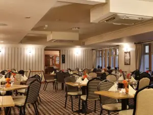 Bookcase Restaurant