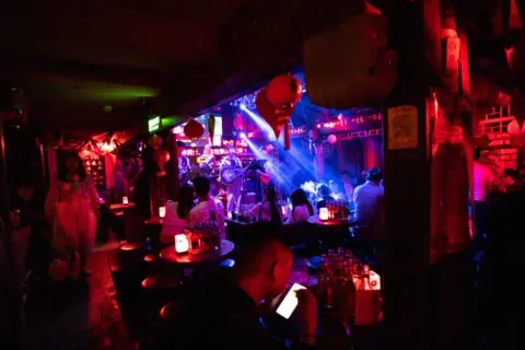 Shuipo Liangshan Bar