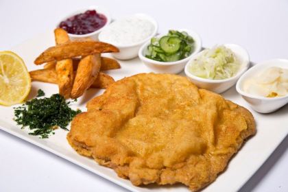 V Lounge & Restaurant