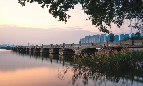 Anping Qiao