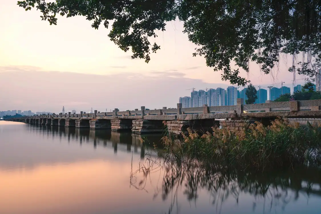 Hotels near Anping Qiao