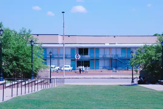 Hoteles cerca de National Civil Rights Museum