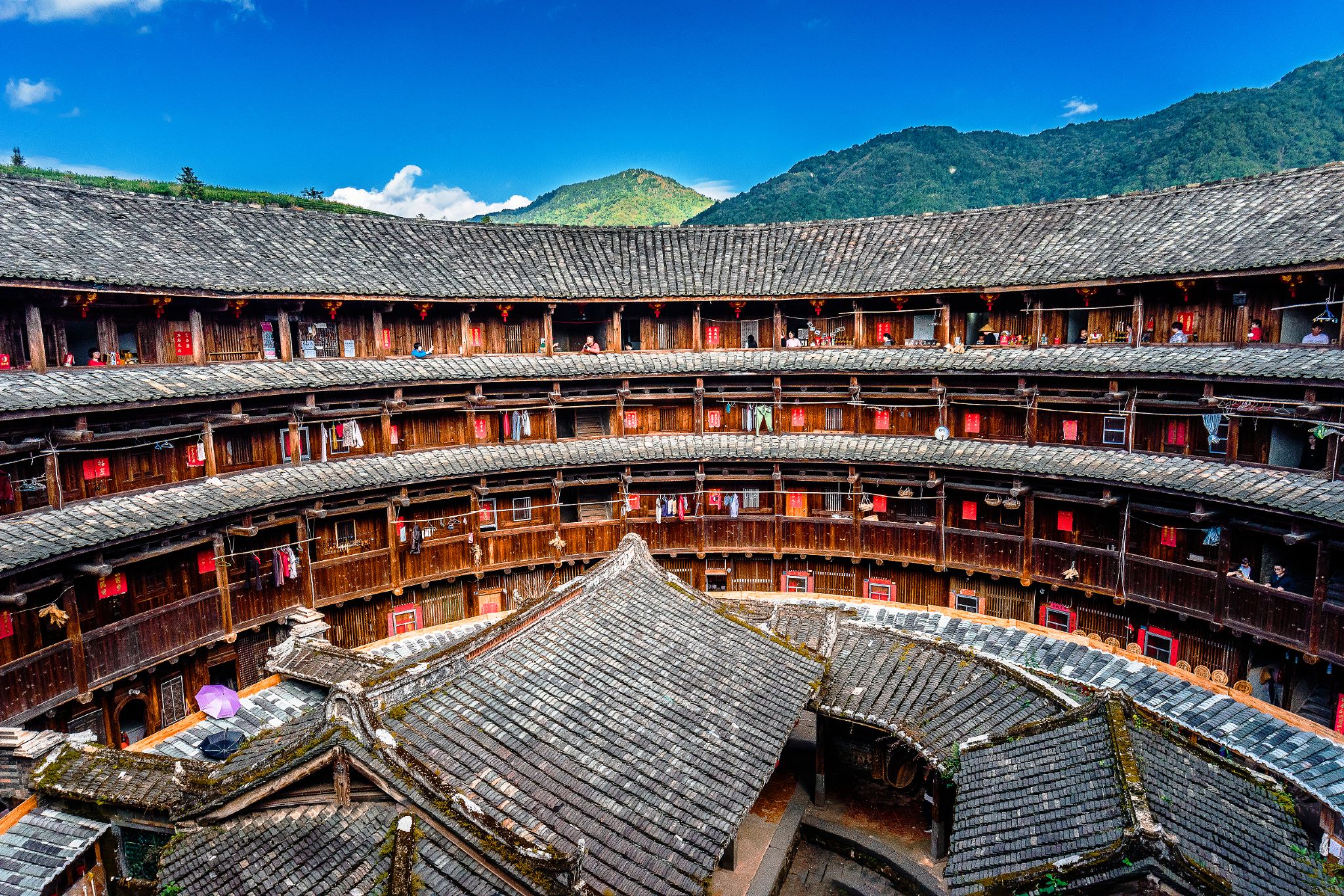 南靖雲水謠景區、福建永定土樓景區、南靖田螺坑景區（三選二雙景區一日遊）