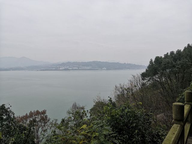 굴원 마을