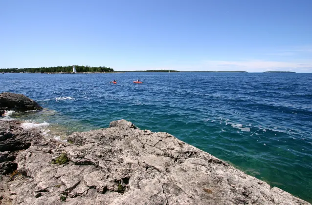 Vé máy bay Winnipeg đi Cảng hàng không Quốc tế Tân Sơn Nhất