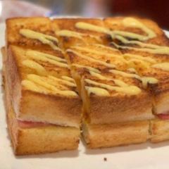 Tom N Toms User Photo