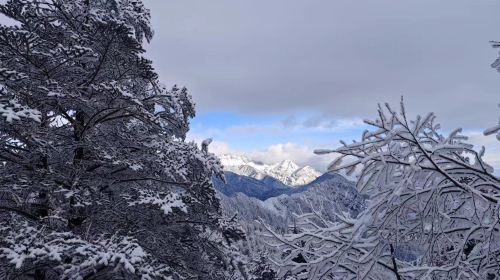 西嶺雪山